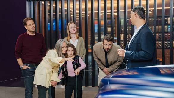 BMW Führungen Gruppenführung durch die BMW Welt